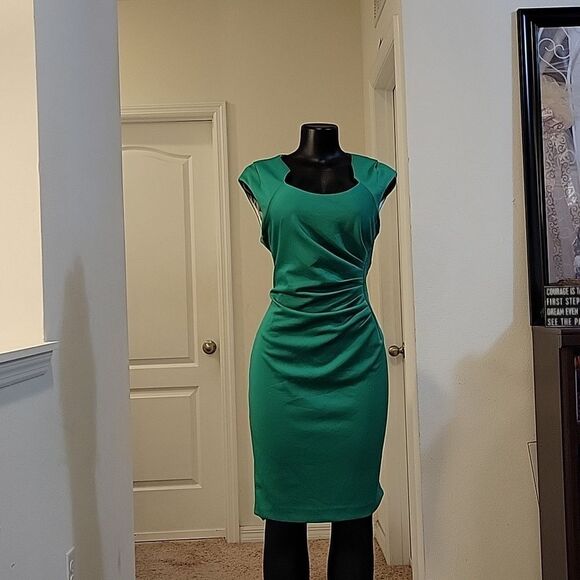 BRAND NEW CALVIN KLEIN SLEEVELESS CUTOUT NECK SIDE RUCHED SHEATH DRESS - Picture 11 of 15